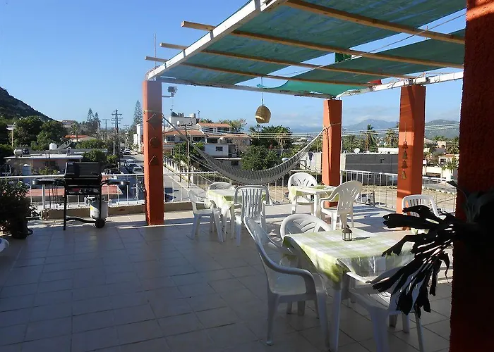 Bajas Cactus Hostel *