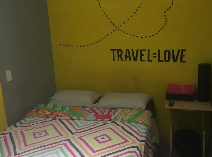 Bajas Cactus Hostel *