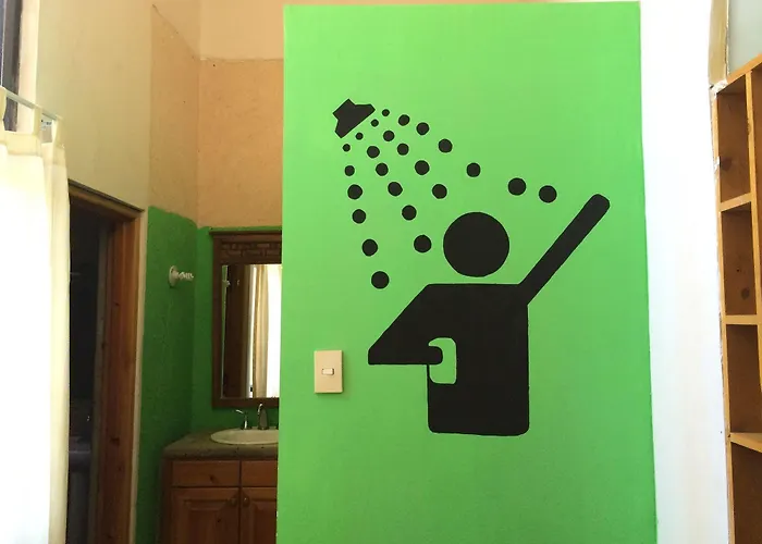 Hostel Bajas Cactus Cabo San Lucas